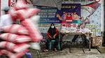 Melihat Kawasan Kampung Zona Merah di Jakarta