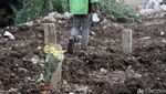TPU Srengseng Sawah 2 Tampung 1.020 Petak Makam COVID-19