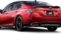 Bumper belakang juga tersedia dengan pelapis knalpot ganda atau empat knalpot. Untuk yang empat knalpot, hanya dua di sisi kiri yang berfungsi. Foto: Dok. Toyota