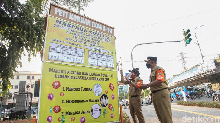 Tugu peti mati COVID-19 yang digalakkan Pemprov DKI Jakarta hilang tanpa bekas. Salah satunya di kawasan Senen.