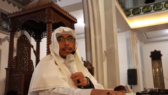 Ustadz Maaher / Ustaz Maaher /  Ustaz Maheer