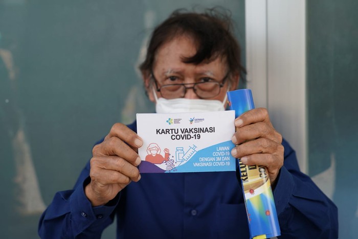 Dapat Izin BPOM, Kemenkes Mulai Vaksinasi Perdana Nakes Usia Lanjut