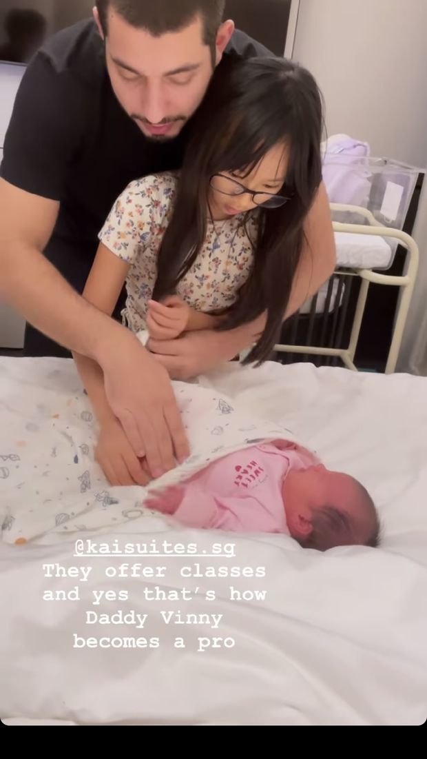 Adinda Bakrie Melahirkan