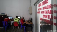 Kehadiran fasilitas video call bagi warga binaan untuk menggantikan jam besuk itu pun dinilai efektif mencegah penyebaran virus Corona di lapas.
