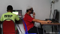 Diharapkan dengan adanya fasilitas panggilan video tersebut, para warga binaan tetap dapat berkomunikasi dan bertukar kabar dengan anggota keluarga mereka meski jam besuk dibatasi guna mengantisipasi penyebaran virus Corona.