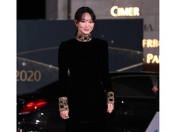 Bertabur Bintang, Intip Gaya Glamour Aktris Korea di Blue Dragon Film Awards