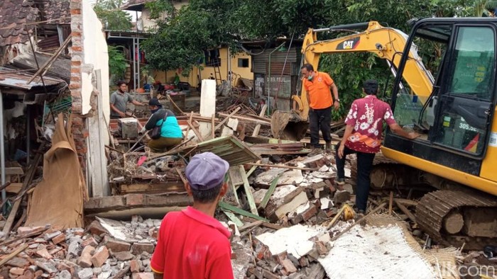 Dampak Banjir di Kepulungan Pasuruan, 49 Rumah dan 19 Jembatan Rusak