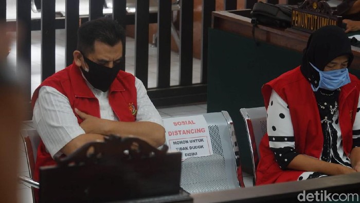 Dua Terdakwa Eks Bos PT Pos Properti Indonesia
