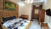 Untuk backpacker ada kamar kapsul dengan harga Rp 75 ribu per malam.