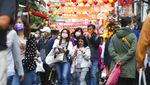 Jelang Imlek, Warga Serbu Pasar di Taipei