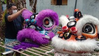 Reza mengaku banyak orang yang sudah pesan barongsai dibatalkan. Hal tersebut karena adanya peniadaan atraksi barongsai saat perayaan Imlek nanti.
