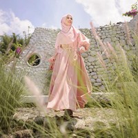 Penampilan Laudya Cynthia Bella yang semakin syari ini membuatnya banjir pujian dan dukungan dari warganet di Instagram. Foto: Instagram @laudyacynthiabella.