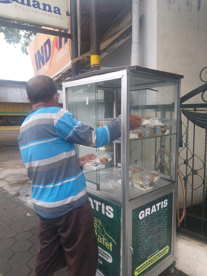 Lewat 'Nasi Estafet' Berbagi Saat Pandemi Makin Gampang
