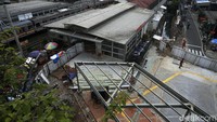 Selain penataan jalur penumpang KRL, keberadaan pedagang, tempat sampah dan prasarana lainnya juga akan ditata agar lebih indah dan rapi.