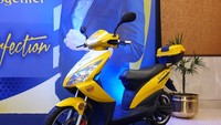 Soal harga, Bamsoet mengatakan bakal membanderol motor listriknya di bawah Rp 10 juta. Tujuannya agar terjangkau oleh semua kalangan, sehingga motor listrik bisa dinikmati oleh siapapun. Foto: Luthfi Anshori/detikOto