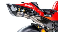 Untuk balapan MotoGP, motor Ducati menggunakan bensin Shell Racing V-Power. Pelumasnya memakai Shell Advance Ultra 4. Motor ini juga didukung sistem knalpot Akrapovic. Foto: Dok. Ducati