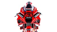 Ducati Desmosedici menggunakan ban Michelin berukuran 17 inci di depan dan belakang. Soal pengereman, di depan ada rem Brembo dengan piringan karbon 340 mm dan kaliper empat piston, sedangkan di belakang ada piringan stainless steel ddengan kaliper dua piston. Foto: Dok. Ducati