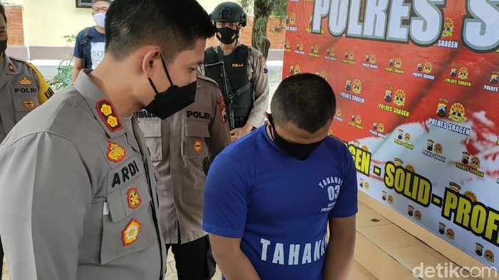 Oknum guru ngaji di Sragen, Heru Arif Perdana alias Bustomi (20), tega mencabuli dua bocah di bawah umur di dalam musala