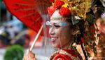 Unik! Ada Miniatur Indonesia Saat Warga Solo Sambut Imlek
