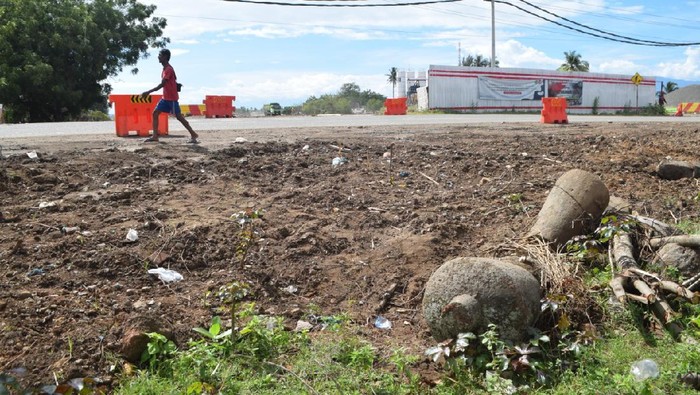 Penemuan nisan di lokasi proyek tol Aceh (dok. Istimewa)