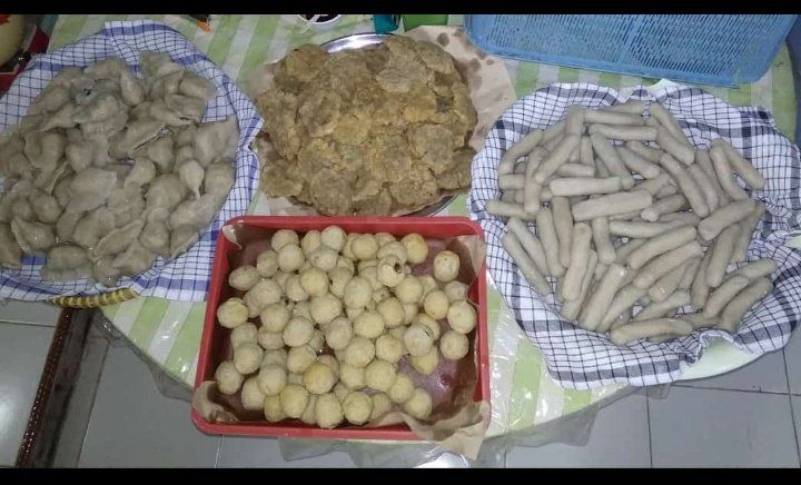 Penjual Ini Rutin Kirim Pempek ke RS, Alasannya Bikin Nakes Ini Terharu