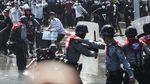 Potret Demo Myanmar yang Berujung Ricuh