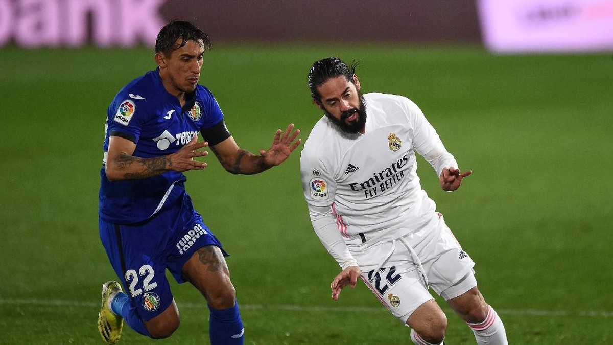 Pemanasan Isco: 1 Menit 20 Detik Khusus buat Urusi Rambut. (Foto: Getty Images/Denis Doyle)