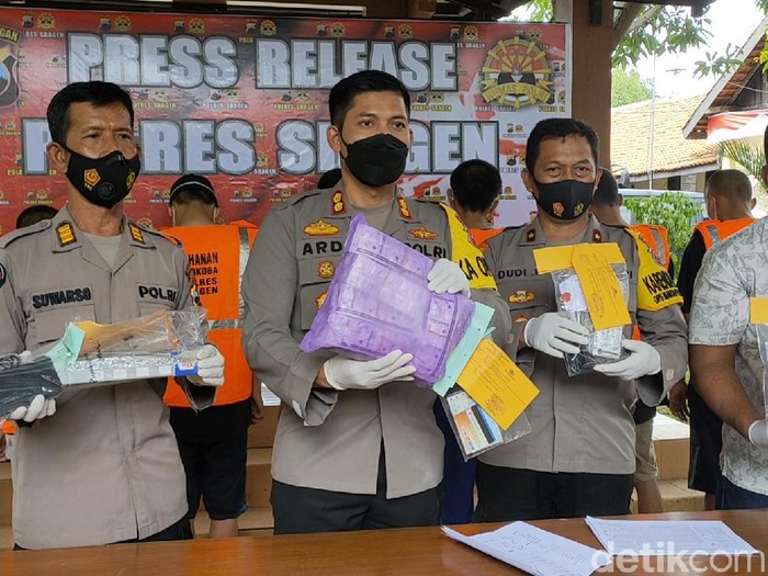 Rilis kasus pengguna-pengedar obat terlarang di Sragen, Rabu (10/2/2021).