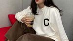 Gaya Keren Seulgi Red Velvet Saat Makan Kue dan Beli Sereal