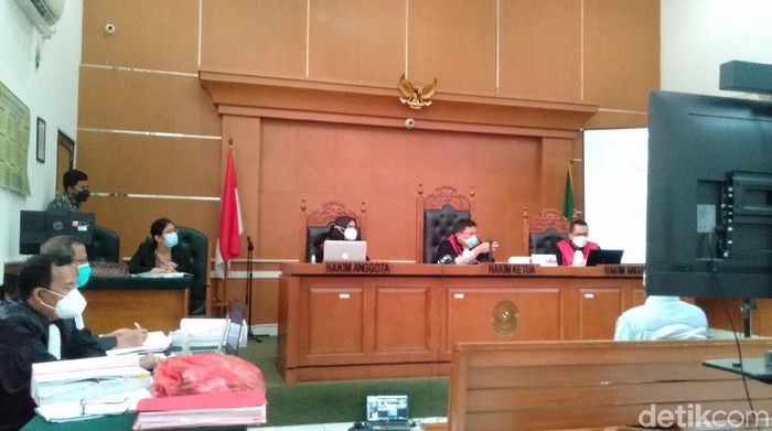 Sidang lanjutan kasus penyebaran berita bohong Syahganda Nainggolan di Pengadilan Negeri Depok, Jawa Barat (Ibnu/detikcom)
