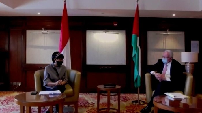 Tangkapan layar Menlu RI Retno Marsudi dan Menlu Palestina Riyad al-Maliki