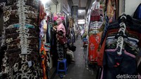Peraturan PPKM Mikro dalam Inmedagri 3/2021 juga menjelaskan pembiayaan posko di tingkat desa dan kelurahan. Kebutuhan Posko Penanganan COVID-19 dibebankan pada unsur pemerintah.
