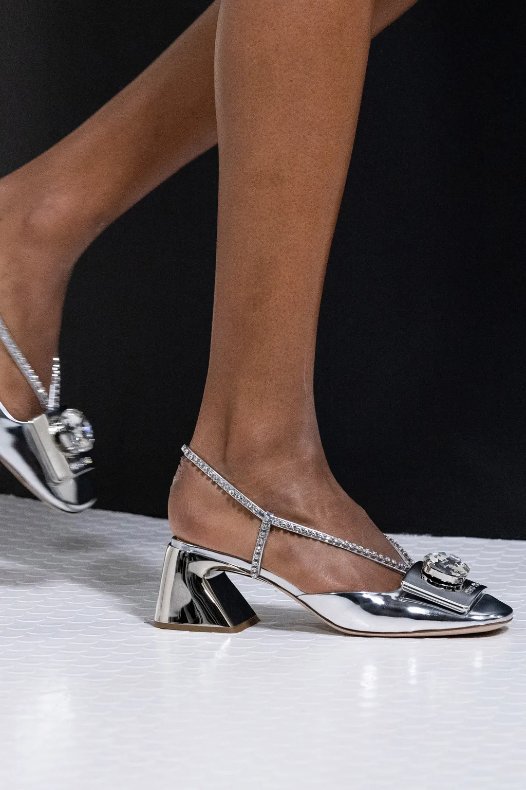 Tren Sepatu Wanita 2021