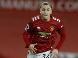Fred Absen, Van de Beek Berpeluang Tampil saat MU Vs Newcastle
