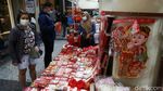 Berburu Kebutuhan Imlek di Pancoran Glodok