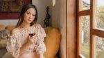 Cantiknya Gabriella Larasati, Penggemar Kopi dan Es Kelapa