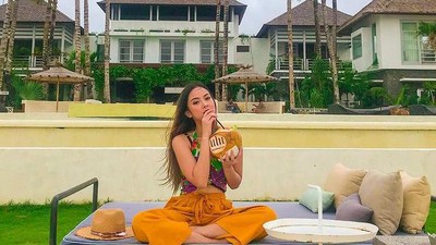 Cantiknya Gabriella Larasati, Penggemar Kopi dan Es Kelapa