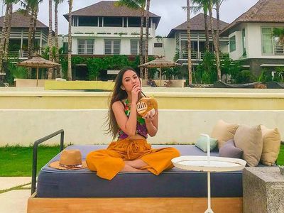 Cantiknya Gabriella Larasati, Penggemar Kopi dan Es Kelapa