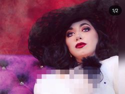 10 Cosplay Vampir Seksi Lady Dimitrescu dari Resident Evil Village