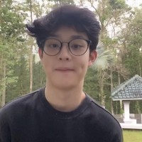 Gabriel Prince mencuri perhatian sejak muncul di video TikTok teman sekolahnya, Raina (@rainagrce). Video itu mendapat 100 ribu views dalam beberapa hari setelah diunggah. Foto: TikTok pr4nce