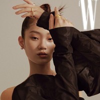 Masih dari Korea, posisi delapan ditempati oleh Hyun Ji Shin. Bukan idol atau aktris, Ji Shin merupakan seorang model kenamaan. Tak heran jika pemenang Asian Model Festival ini punya wajah unik yang mencuri atensi. Foto: Instagram @iamhyunjishin