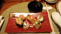 Ada juga Japanese Favourite, Dessert Station dan masih banyak lagi. Tak lupa Seafood Fish Maw Soup, Wok Fried Beef Tenderloin, Mango Sagoo Pudding, serta berbagai pilihan menu khas negeri Tirai Bambu lainnya. (Siti Fatimah/detikTravel)