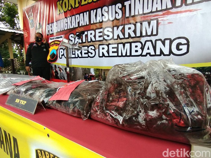 Jumpa pers kasus pembunuhan empat orang sekeluarga di Rembang, Kamis (11/2/2021).