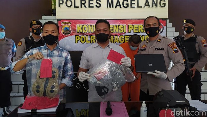 Kedua pelaku pencurian modus ganjal mesin ATM yang ditangkap Polres Magelang, Kamis (11/2/2021).