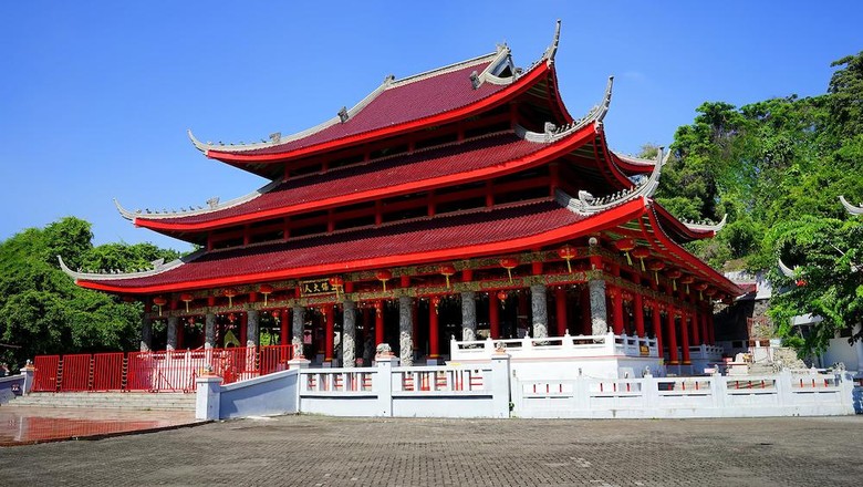 Semarang, Central Java, Indonesia (January 22nd, 2020), The Main Temple in Sam Poo Kong Complex, an iconic and heritage landmark, become a popular tourist destination in the city.