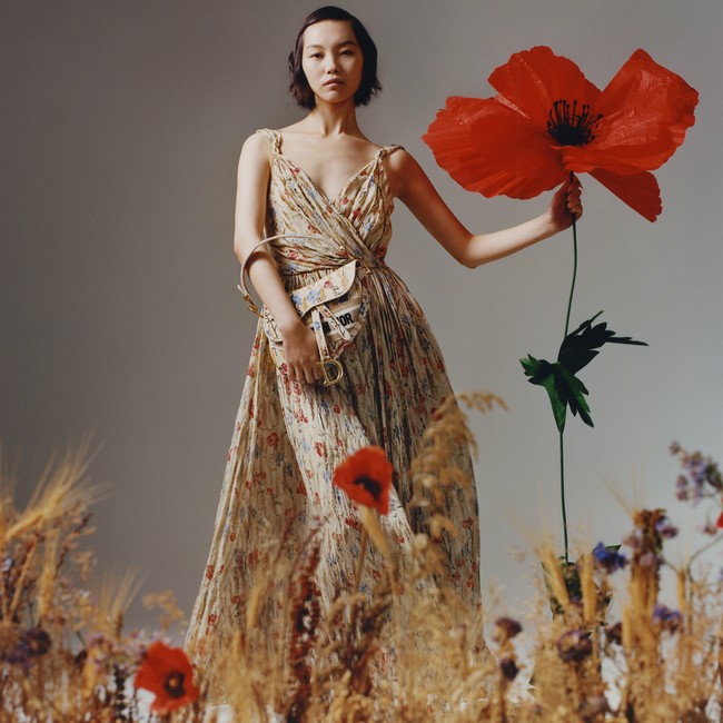 Rumah mode Dior menampilkan koleksi busana Imlek 2021 dengan motif bunga yang elegan. Foto: dok. Dior.
