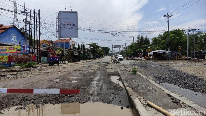 Kondisi terkini Jalan Kaligawe-Jalan Pantura Terboyo, Semarang, Kamis (11/2/2021).