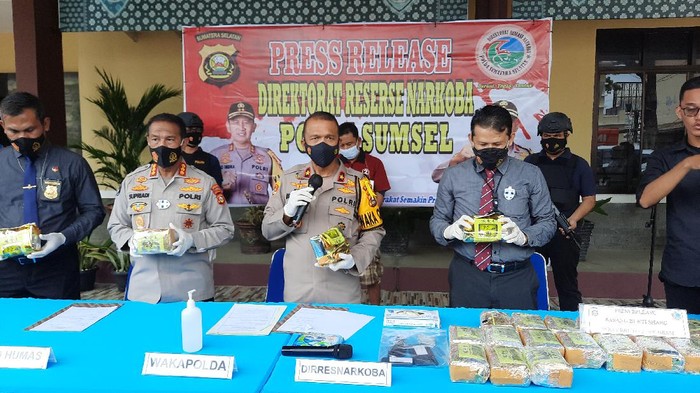 Konferensi pers di Polda Sumsel (Syahbana-detikcom)