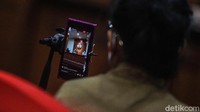 Menteri Kesehatan Budi Gunadi Sadikin mengatakan dengan melibatkan KPK maka segala potensi korupsi dalam pengadaan maupun distribusi vaksin COVID-19 dapat dicegah sedini mungkin.