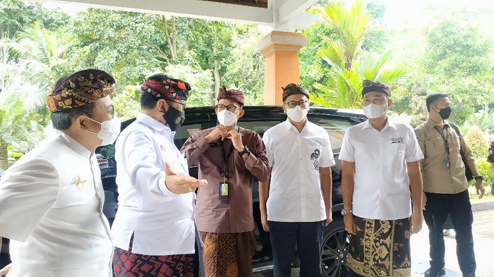 Menparekraf Sandiaga Uno kembali berkantor di Bali